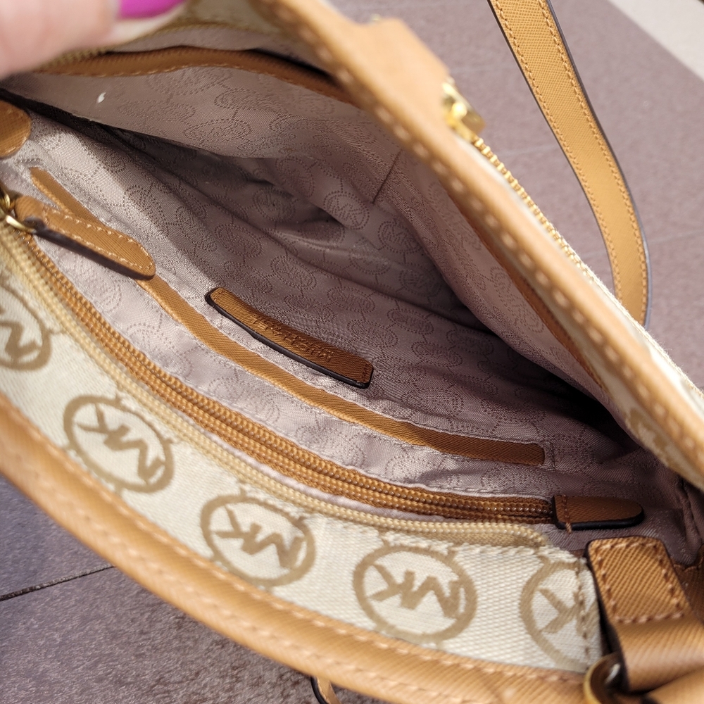 Michael Kors Crossbody Purse